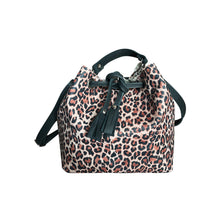 Cargar imagen en el visor de la galería, BUCKET BAG - PRINT / NEGRO