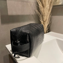 Cargar imagen en el visor de la galería, NECESER - FOLIA NEGRO