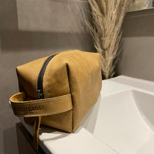 Cargar imagen en el visor de la galería, NECESER - MOSTAZA