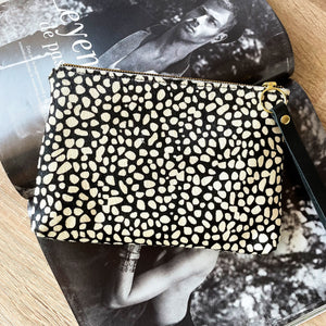 CLUTCH DE MANO - APPALOOSA BLANCO / NEGRO